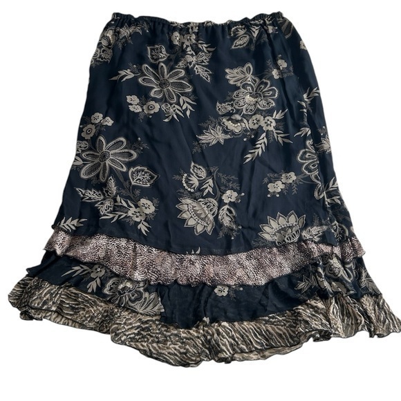 Ultimate Brand Vintage Floral And Leaf Skirt